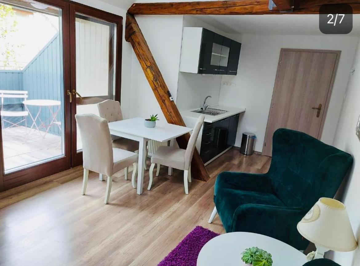 Jokai Apartman Komárno エクステリア 写真