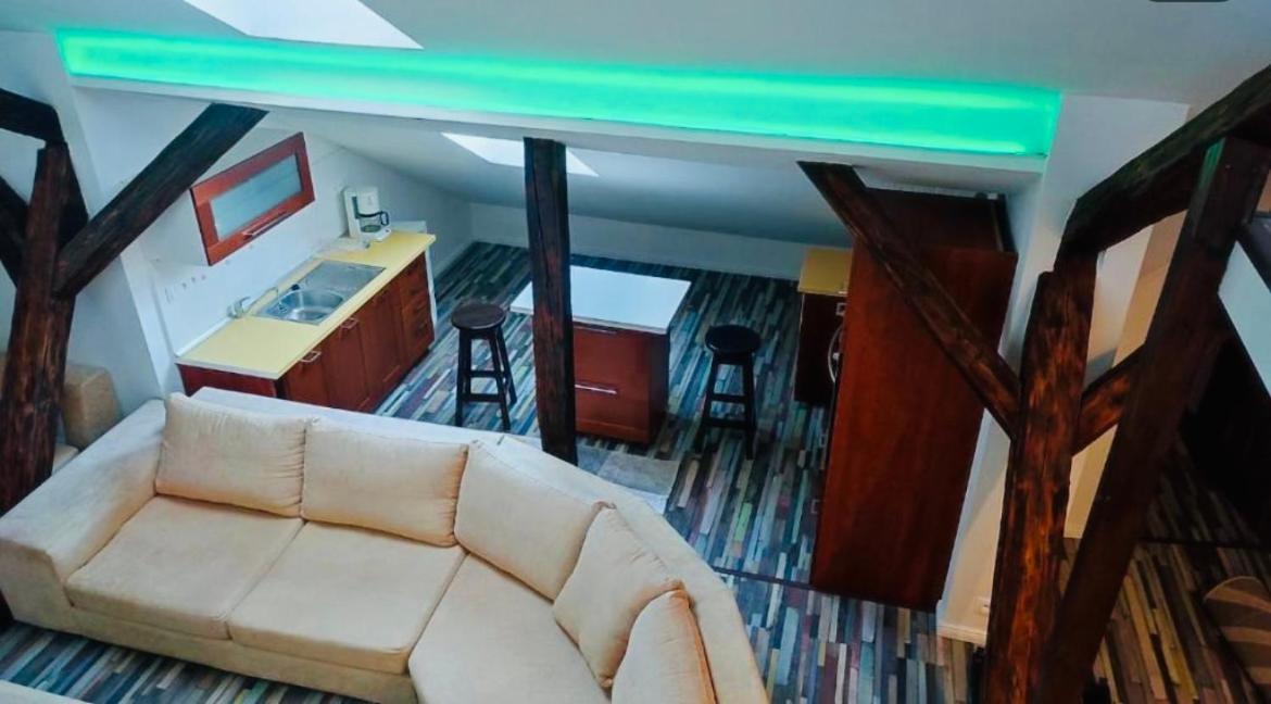 Jokai Apartman Komárno エクステリア 写真